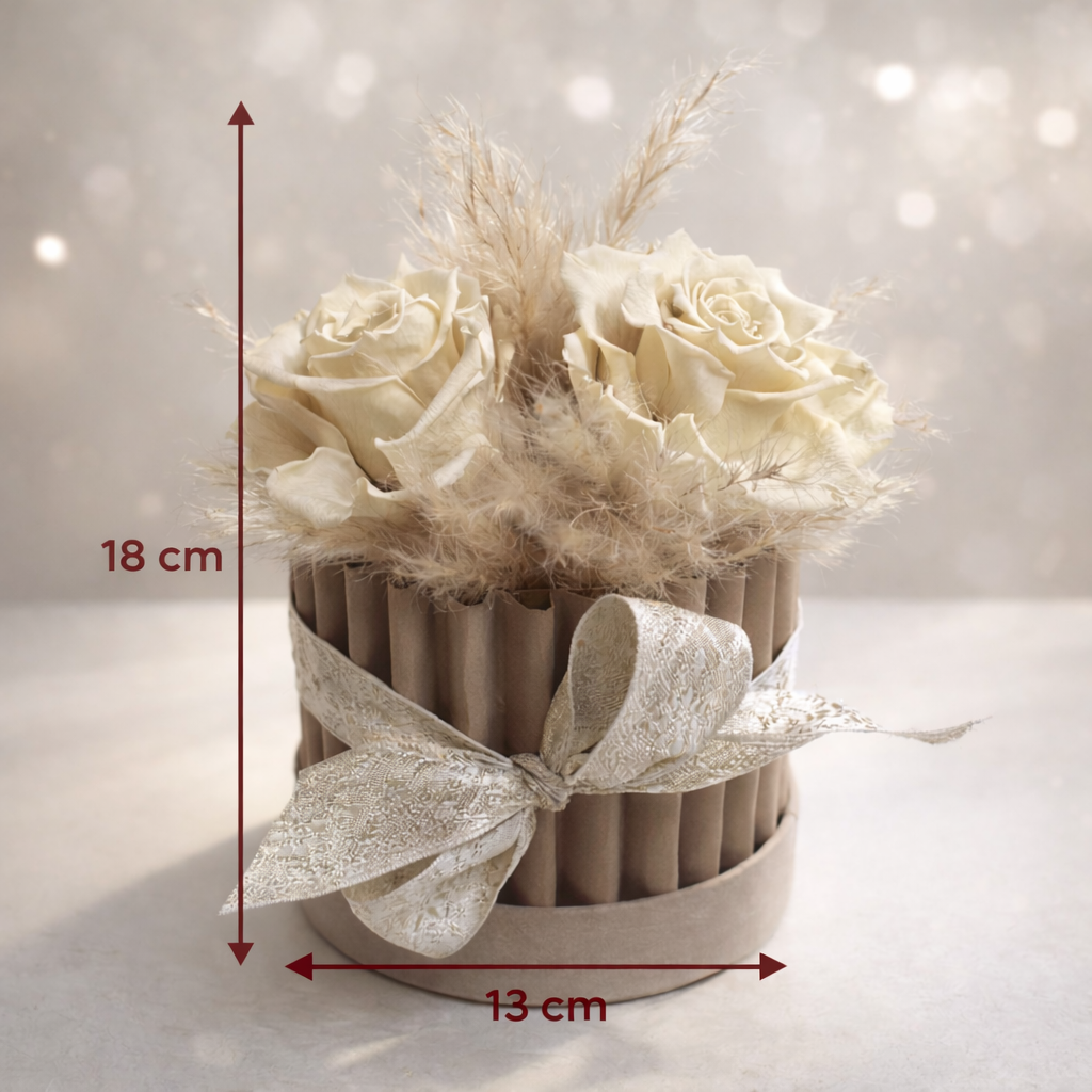 Nuance de Soie – Flower Box con 3 Rose Stabilizzate & Pampas | H18 Ø13
